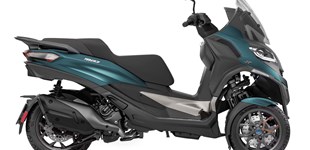 Yamaha Tricity 300 2024 vs Piaggio MP3 530 HPE Exclusive 2026
