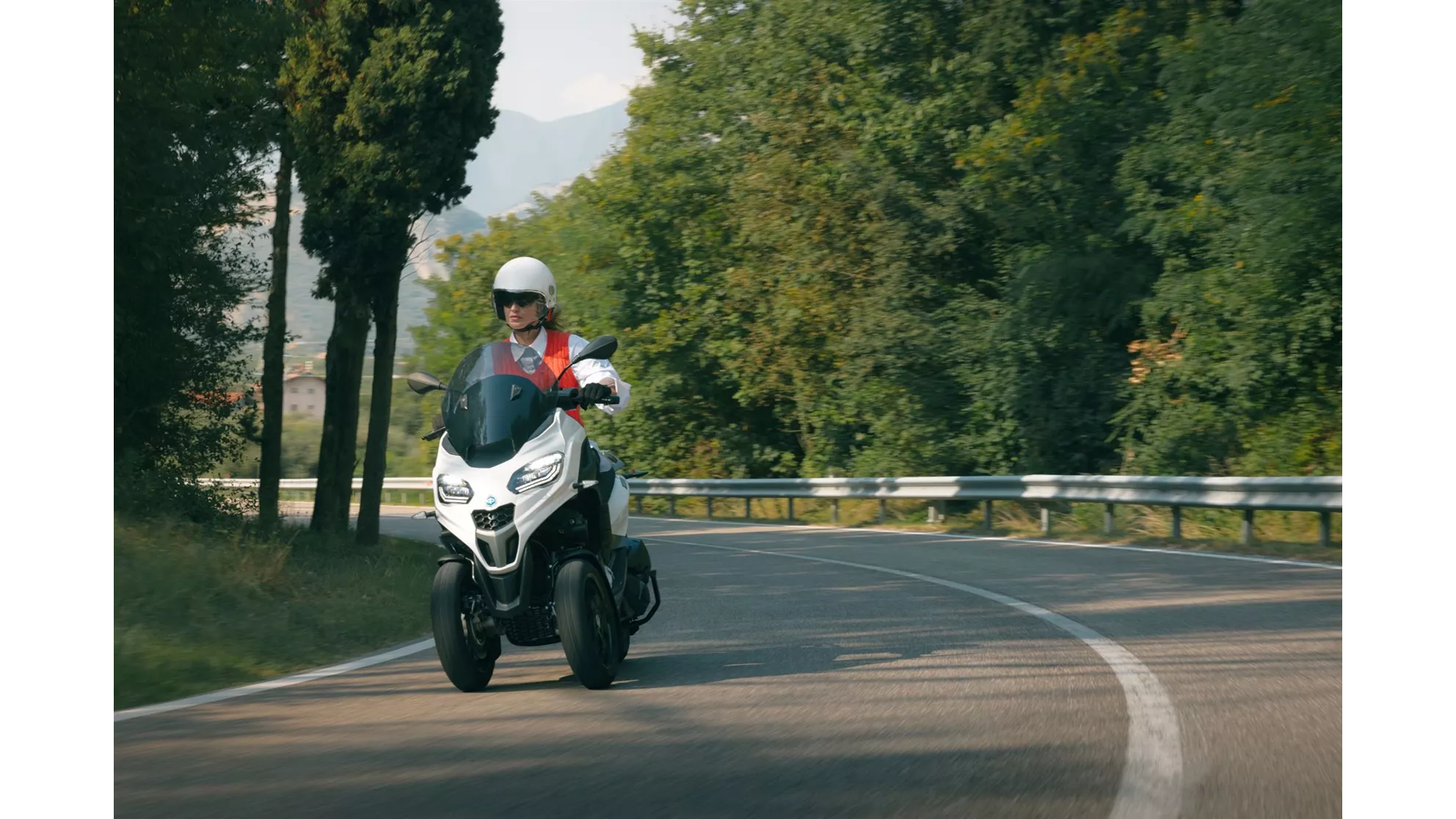 Piaggio MP3 310 - Image 1 Piaggio MP3 310 - Image 1