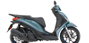 Peugeot Tweet 200 GT 2022 vs Piaggio Medley 200 S 2026