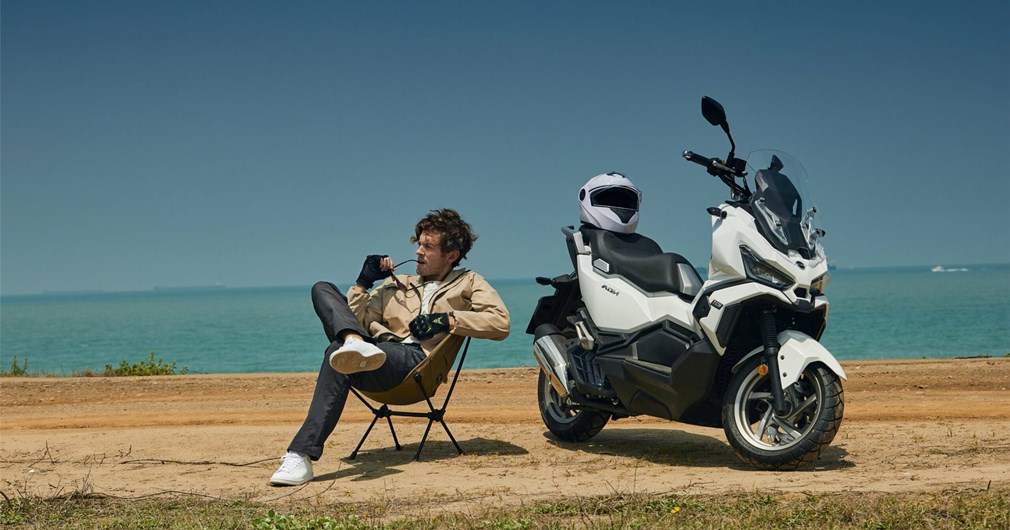 ADX 125