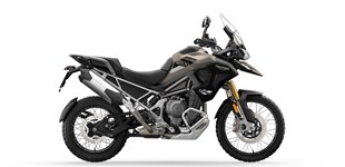 Triumph Tiger 1200 Desert Edition 2021 vs Triumph Tiger 1200 Rally PRO 2026