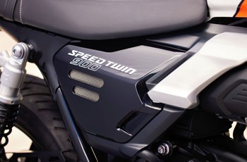 Triumph Speed Twin 900 2026 - Immagine 23