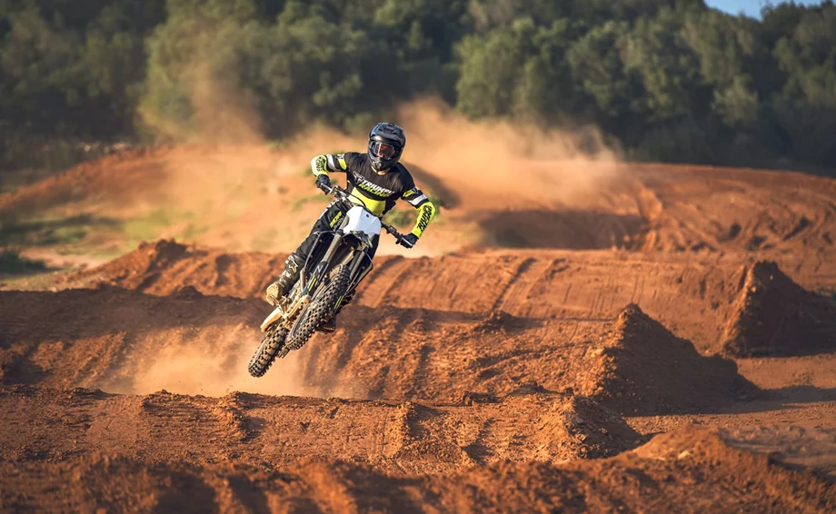 Triumph TF 450-X Bild 8: Triumph TF 450-X