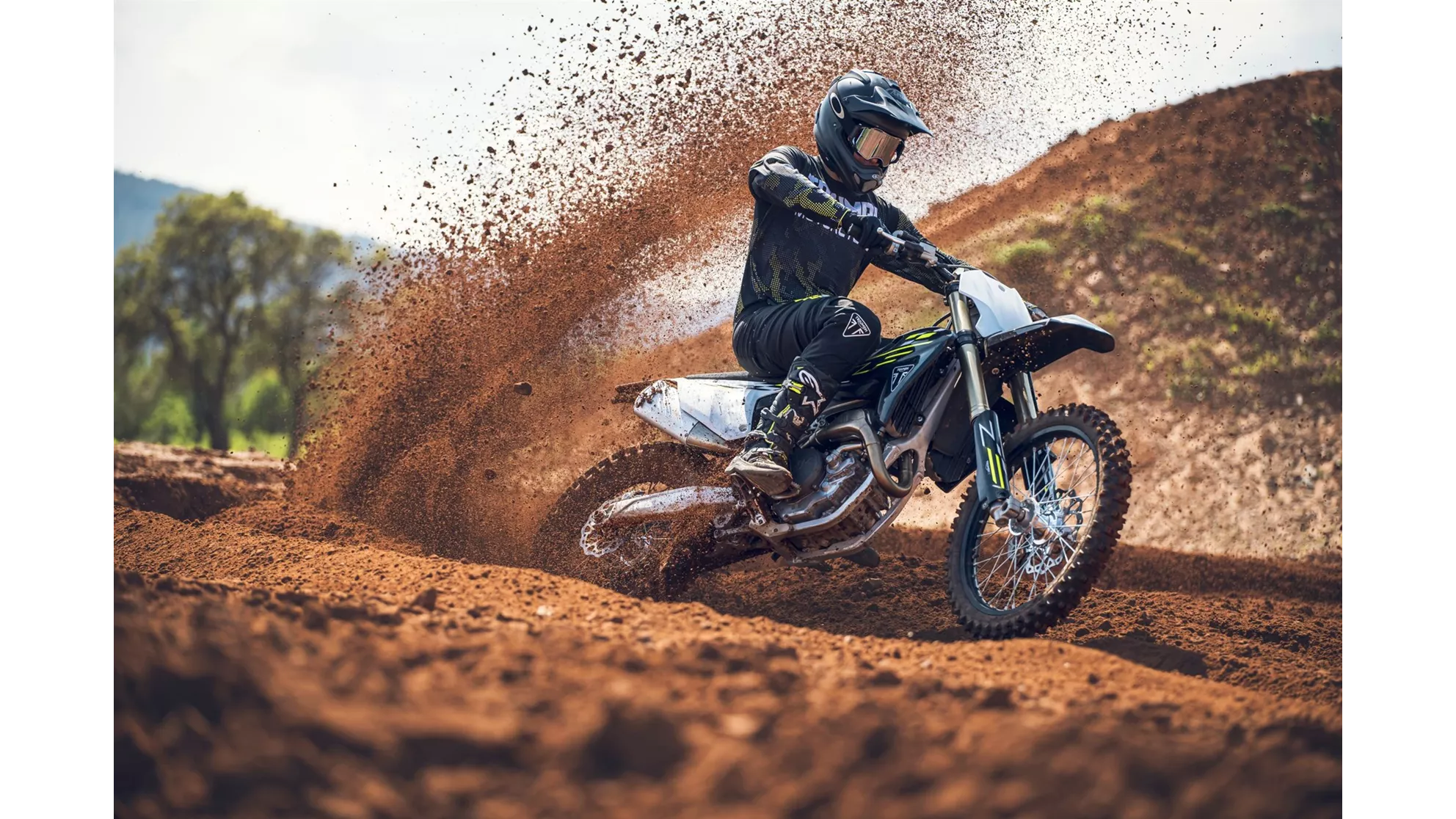 Triumph TF 450-X - Bild 2 Triumph TF 450-X - Bild 2