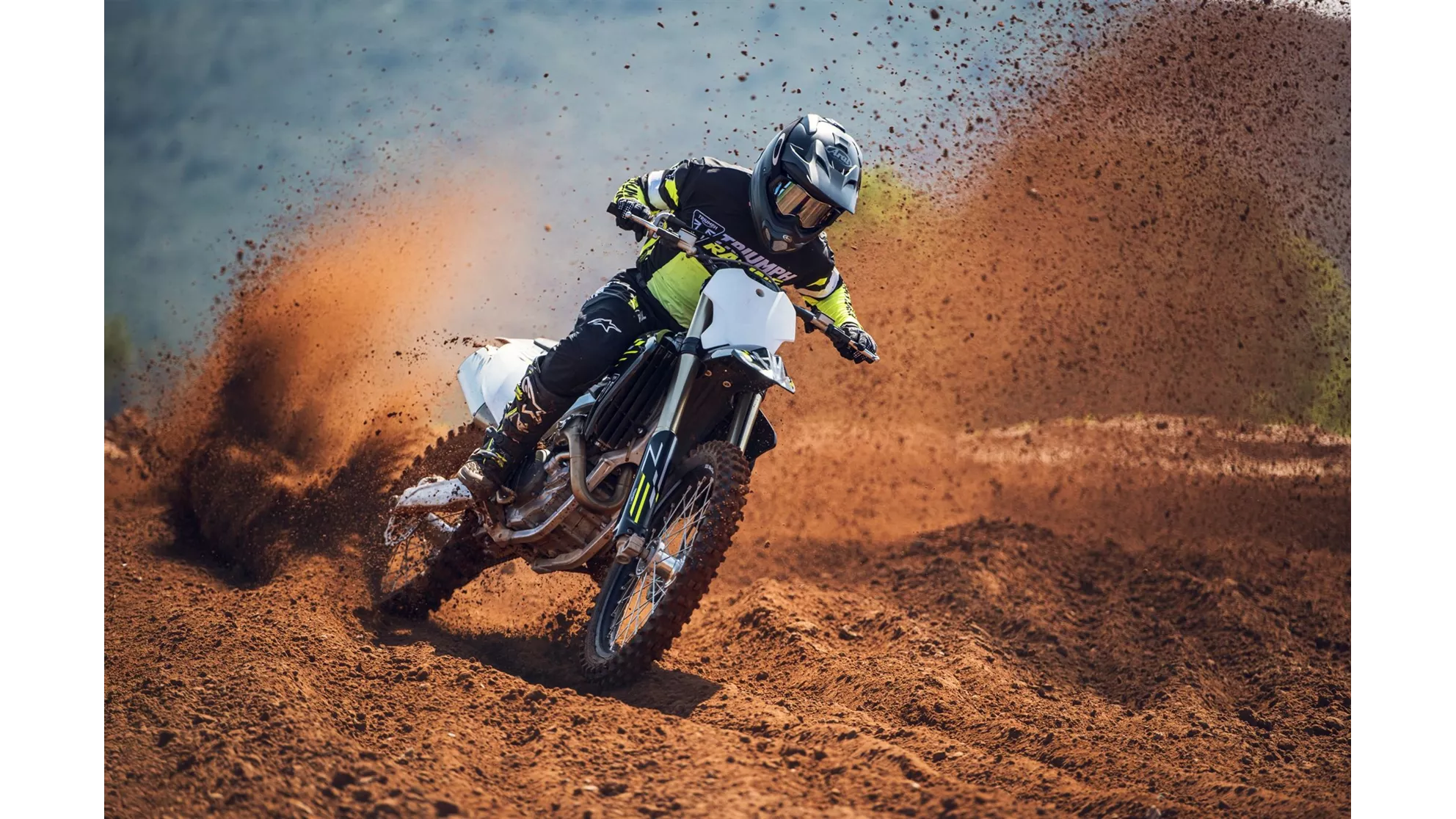 Triumph TF 450-X - Bild 4 Triumph TF 450-X - Bild 4