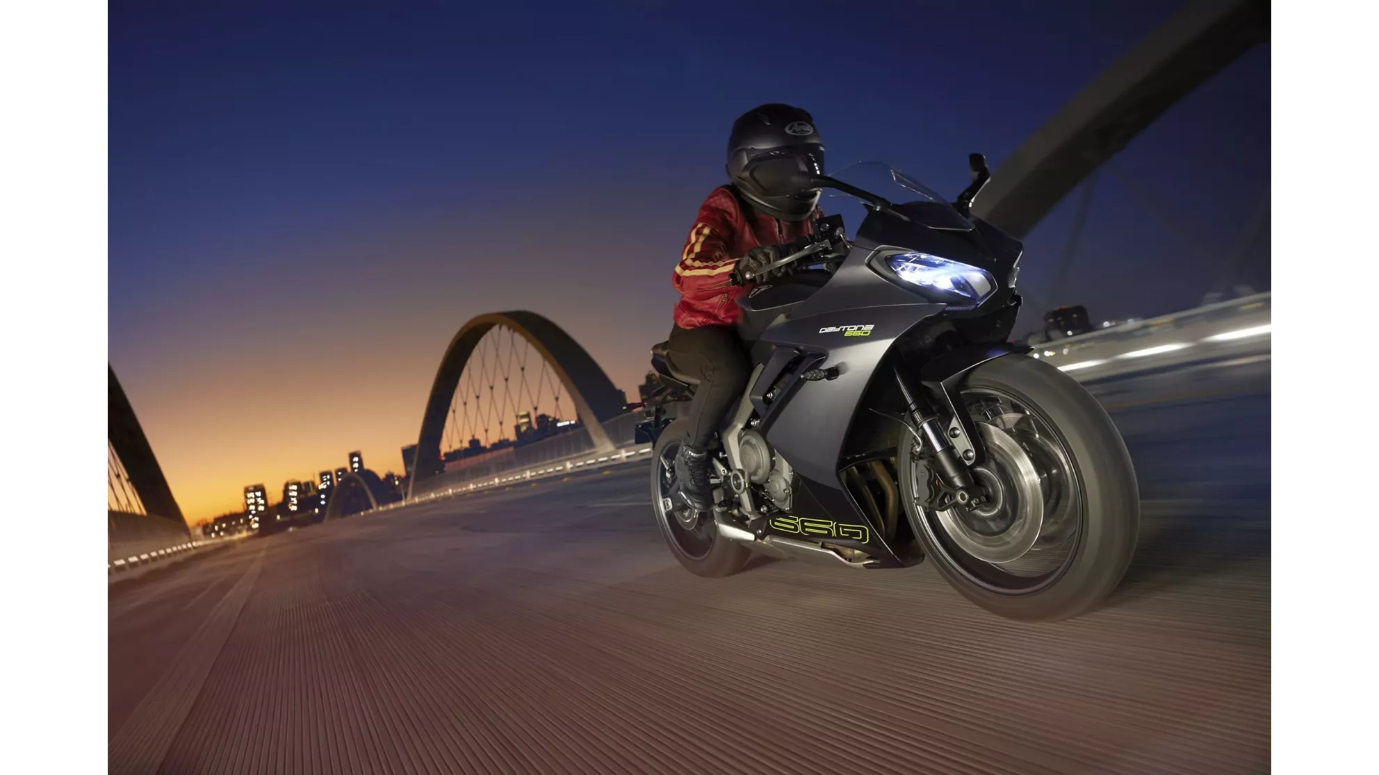 Triumph Daytona 660 - Bild 3 Triumph Daytona 660 - Bild 3