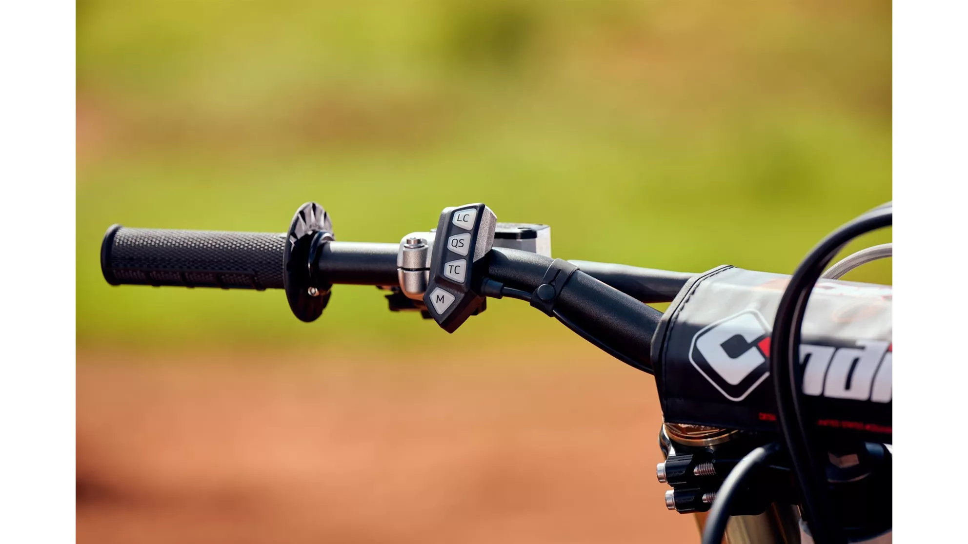 Triumph TF 450-RC EDITION - Obrázek 3 Triumph TF 450-RC EDITION - Obrázek 3