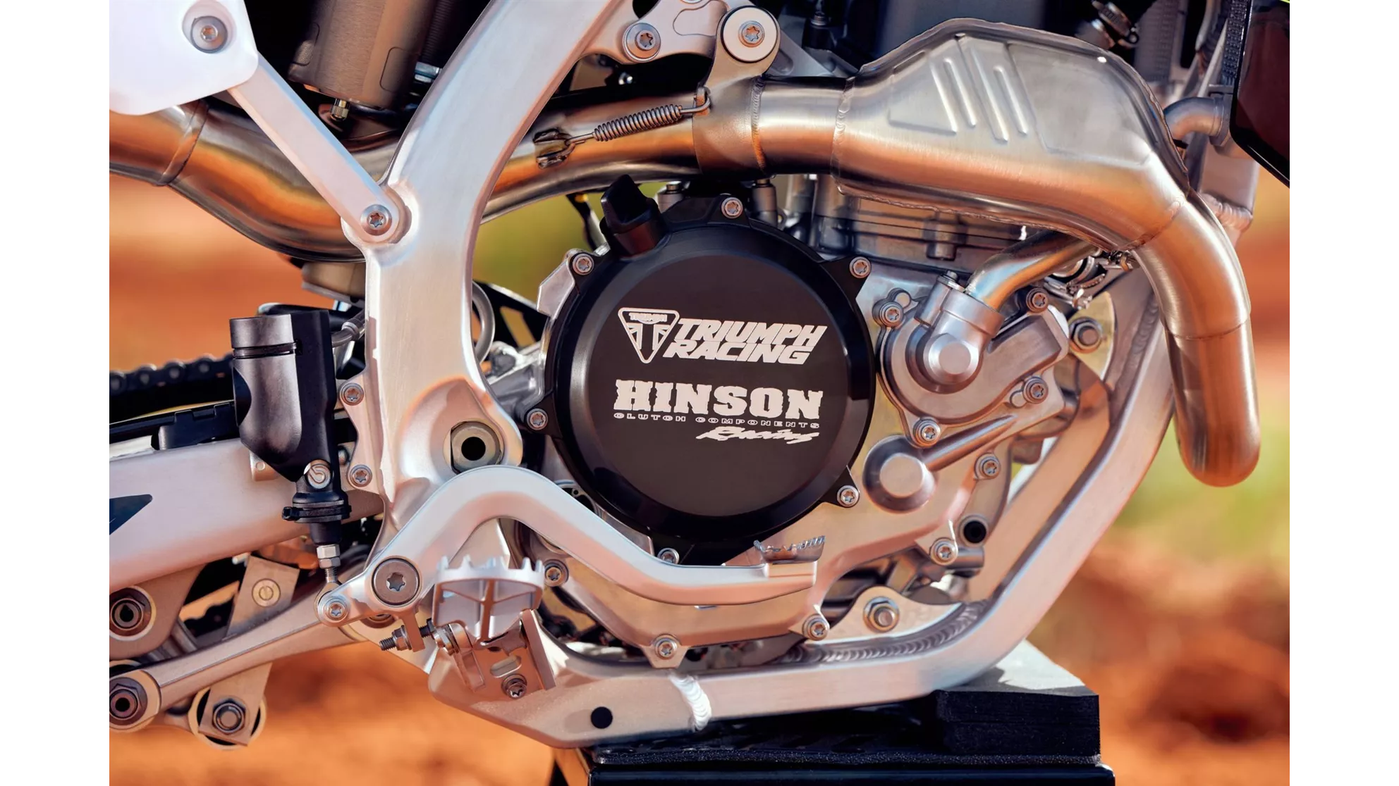 Triumph TF 450-RC EDITION - Obrázek 5 Triumph TF 450-RC EDITION - Obrázek 5