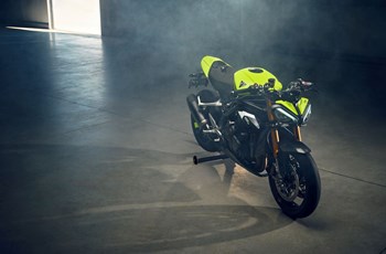 Triumph Speed Triple 1200 RX 2026 - Image 12