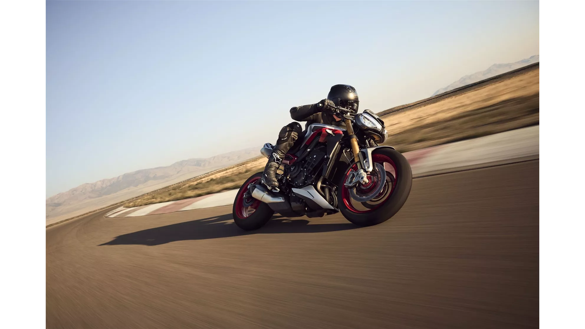 Triumph Street Triple 765 RX - Image 3 Triumph Street Triple 765 RX - Image 3