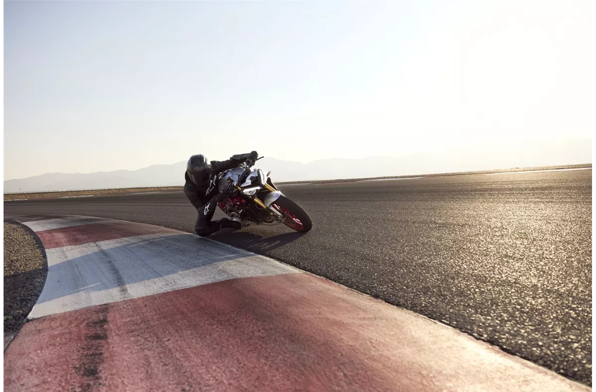 Triumph Street Triple 765 RX Triumph Street Triple 765 RX