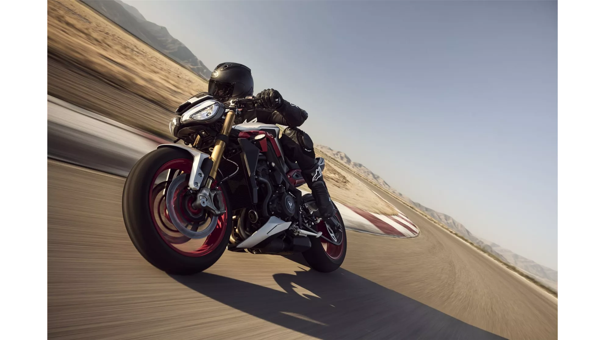 Triumph Street Triple 765 RX - Image 11 Triumph Street Triple 765 RX - Image 11