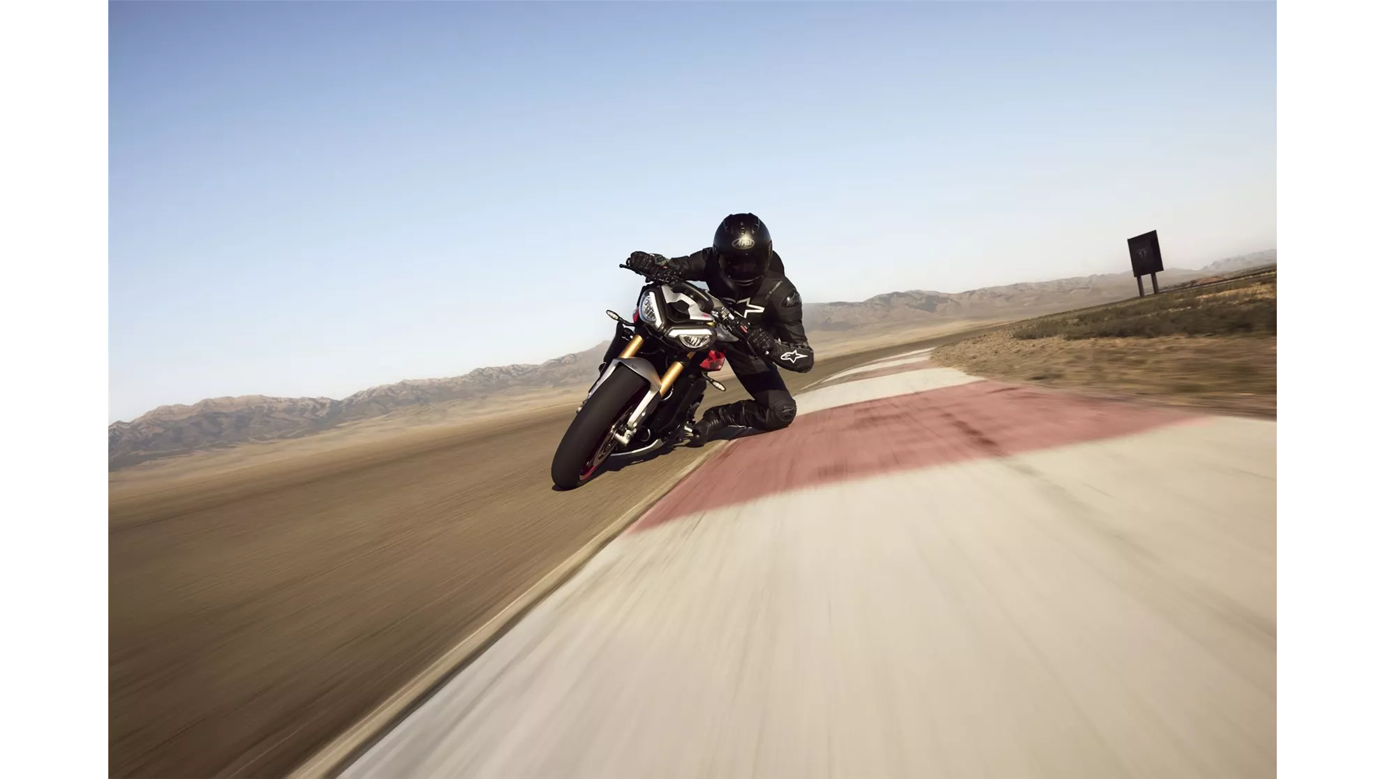 Triumph Street Triple 765 RX - Image 12 Triumph Street Triple 765 RX - Image 12