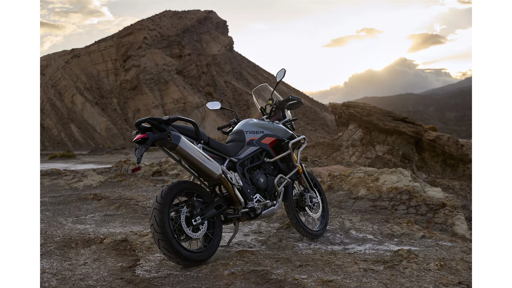 Triumph Tiger 900 Desert Edition - Image 2 Triumph Tiger 900 Desert Edition - Image 2