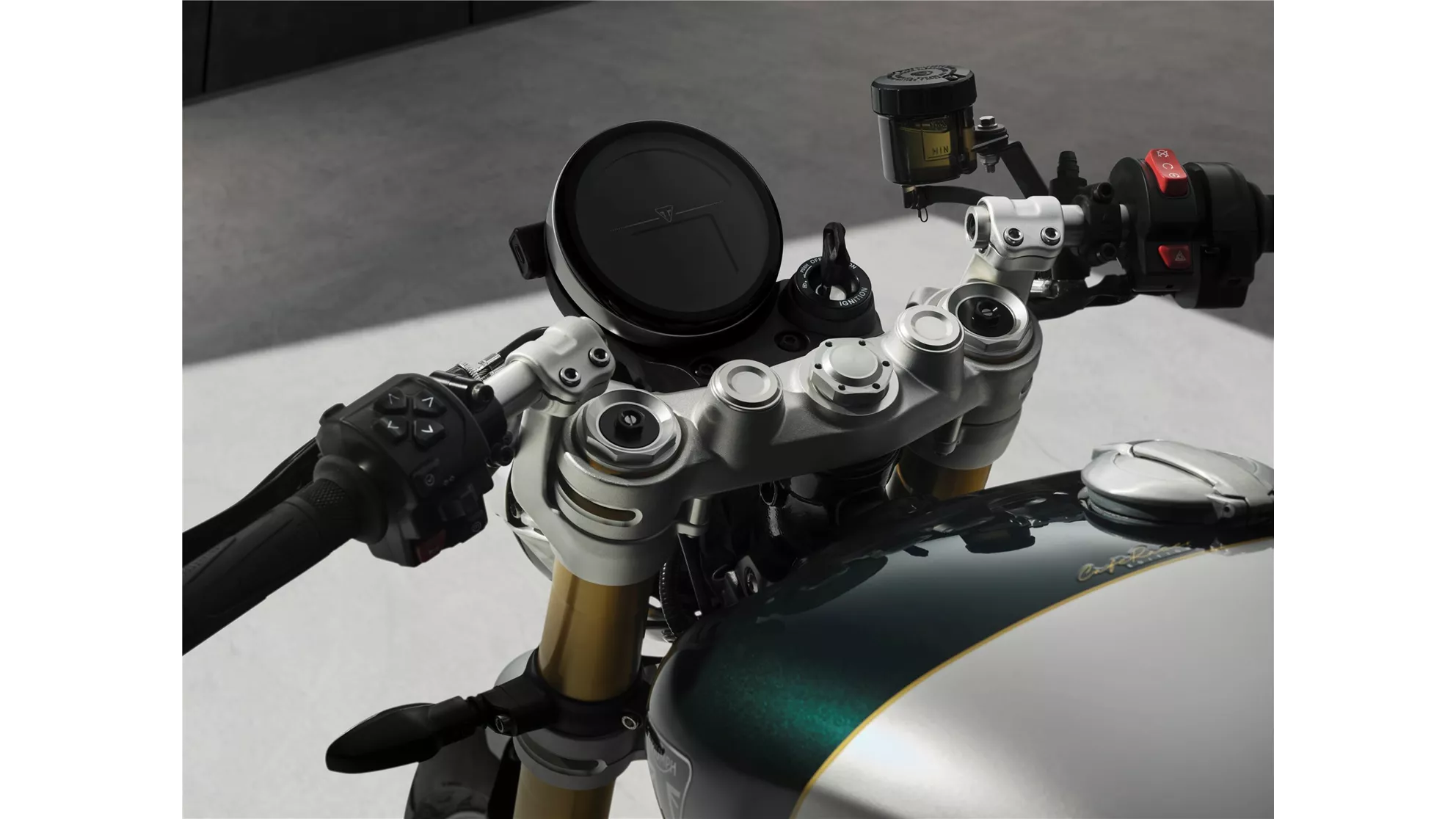 Triumph Speed Twin 1200 Cafe Racer Edition - Obrázek 23 Triumph Speed Twin 1200 Cafe Racer Edition - Obrázek 23