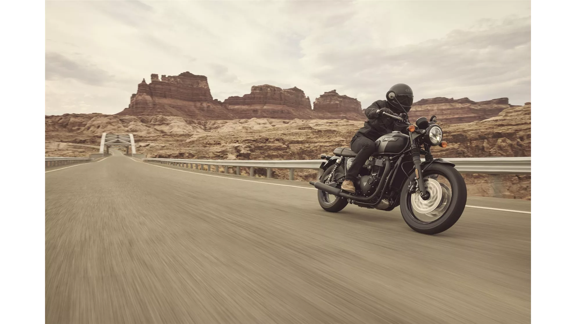 Triumph Bonneville T120 Black - Resim 2 Triumph Bonneville T120 Black - Resim 2