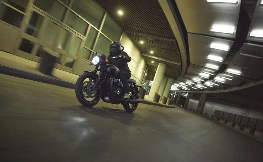 Triumph Bonneville T120 Black Bild 11: Triumph Bonneville T120 Black