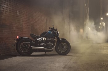 Triumph Bonneville Bobber 2026 - Immagine 4