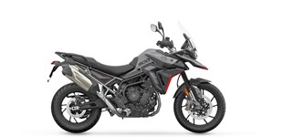 Voge DS900X 2025 vs Triumph Tiger 900 GT Pro 2026