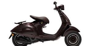 Vespa GTS 300 Super Sport 2024 vs Vespa 946 Horse 2026