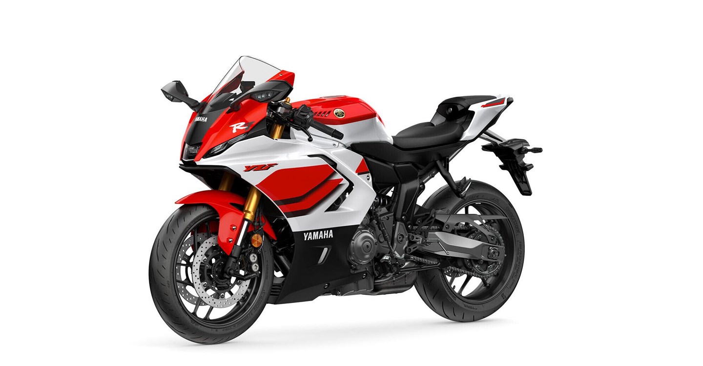 Yamaha R7