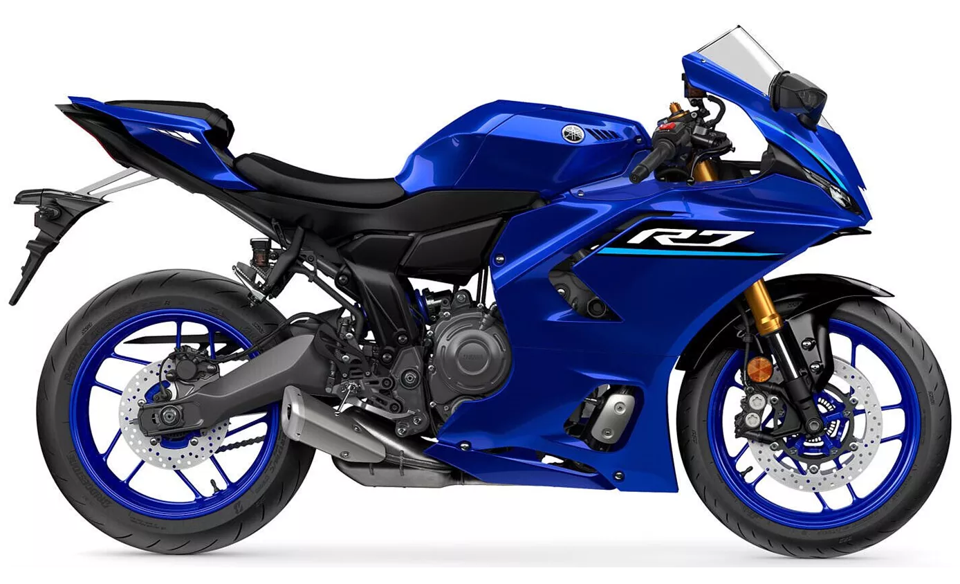 Yamaha R7 2026 vs Yamaha R7 2021