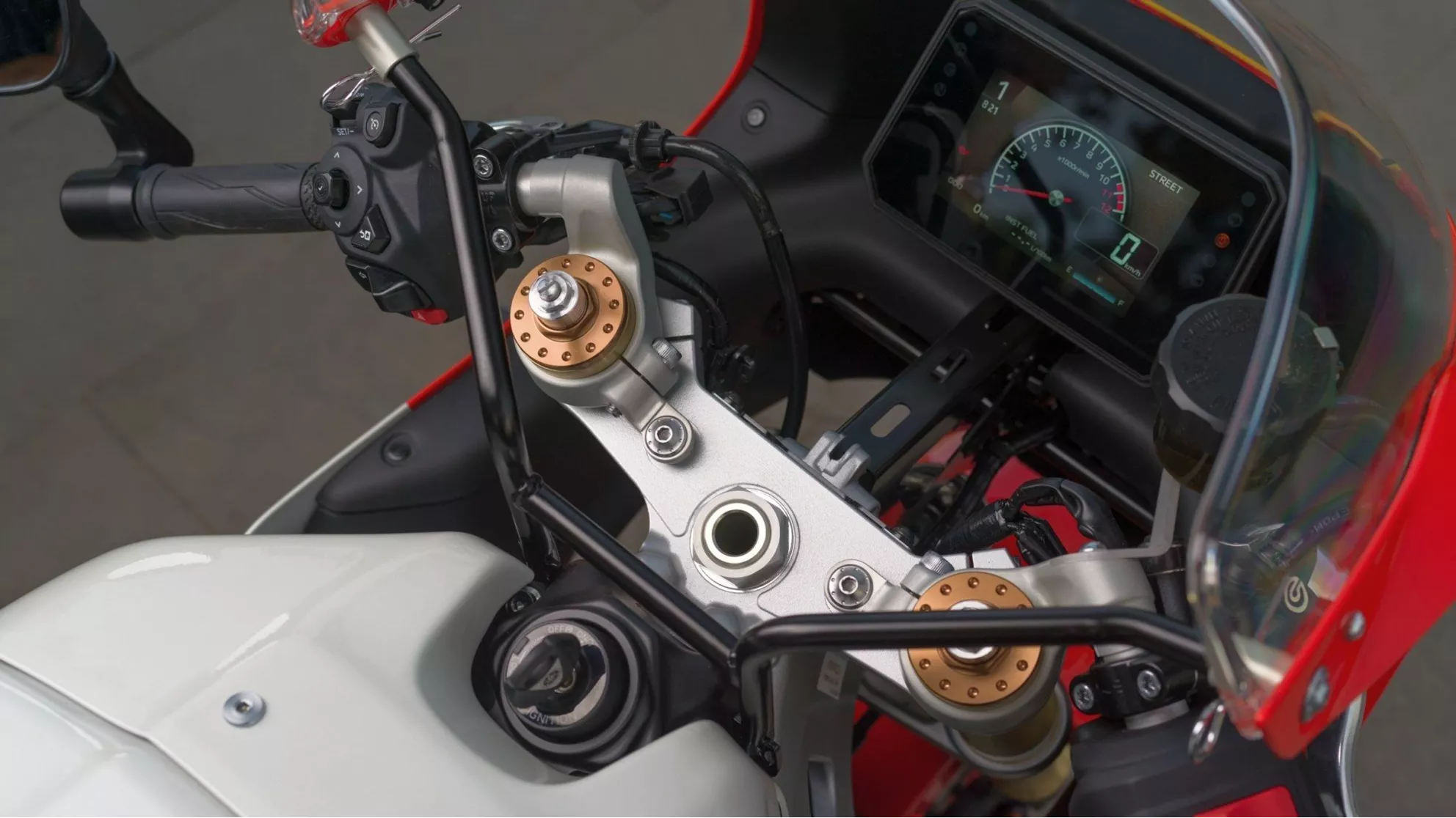 Yamaha XSR900 GP - Image 14 Yamaha XSR900 GP - Image 14