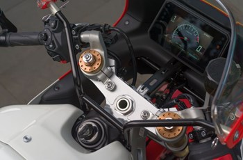 Yamaha XSR900 GP 2026 - Immagine 17