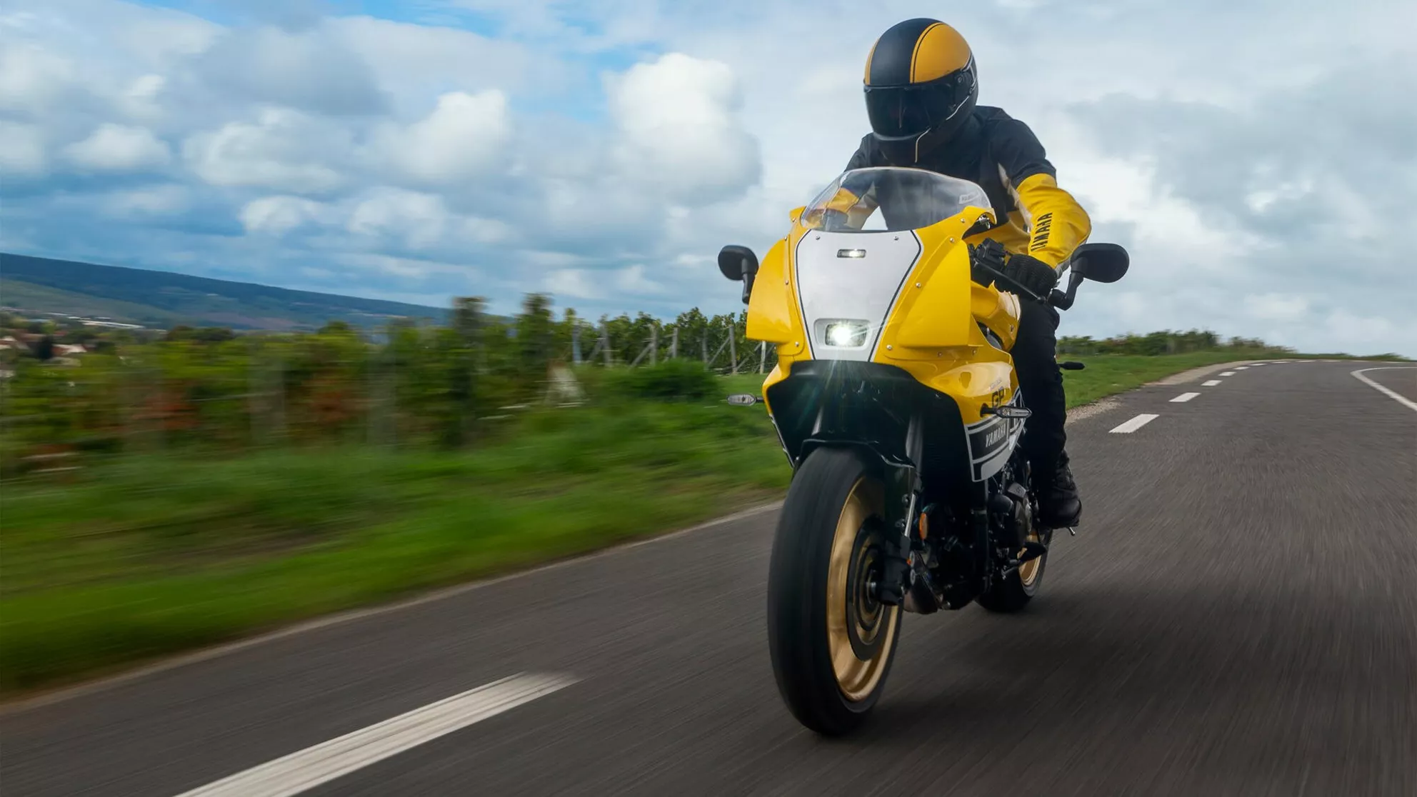 Yamaha XSR900 GP - Image 21 Yamaha XSR900 GP - Image 21