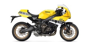 Yamaha XSR900 GP 2026 vs Kawasaki Ninja 1100SX 2026