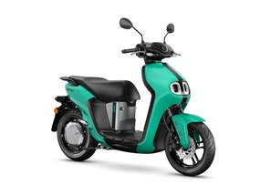 Yamaha NEO's Dual Battery