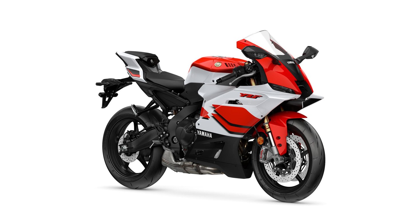 Yamaha R9