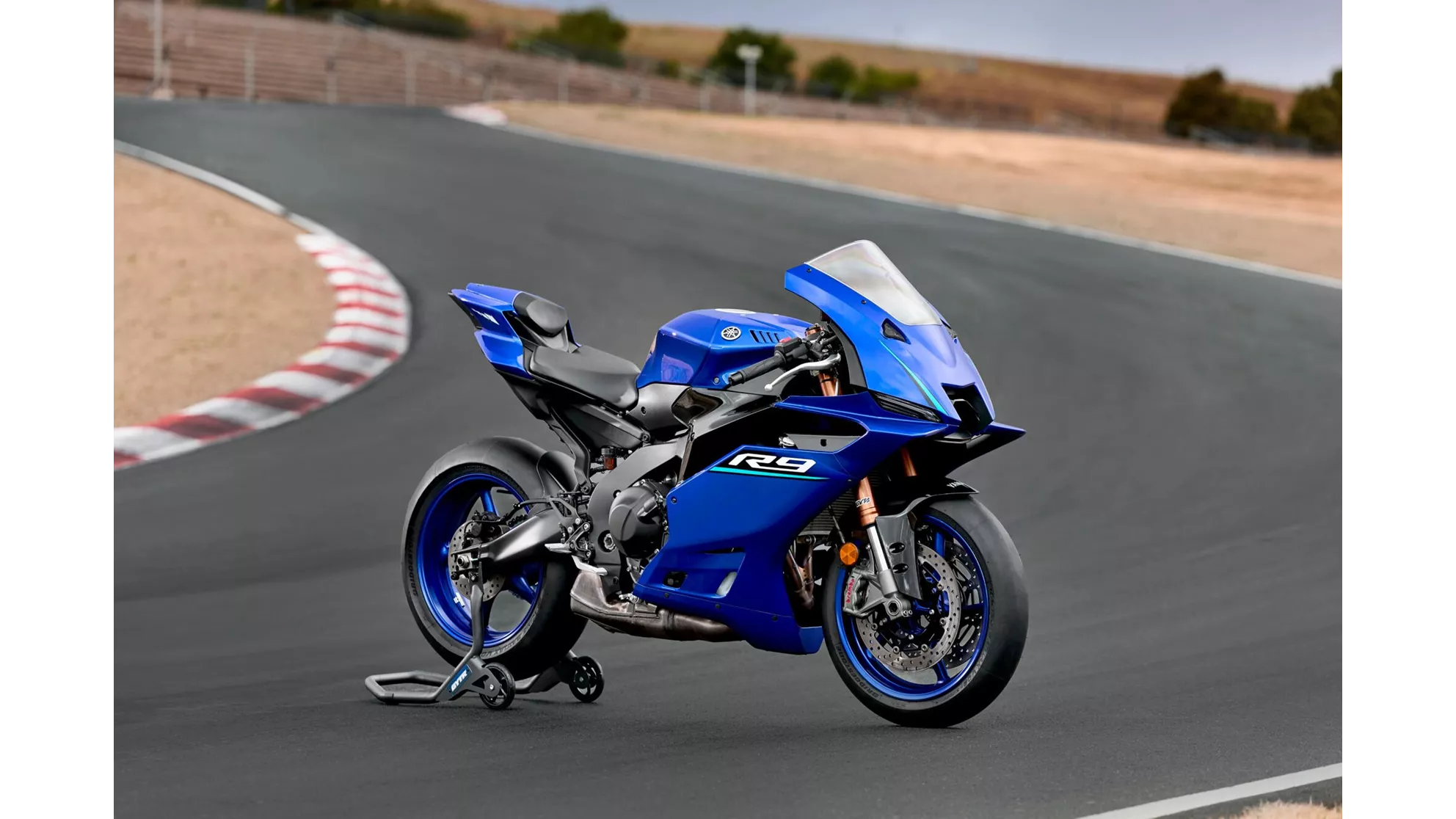 Yamaha R9 - Image 6 Yamaha R9 - Image 6