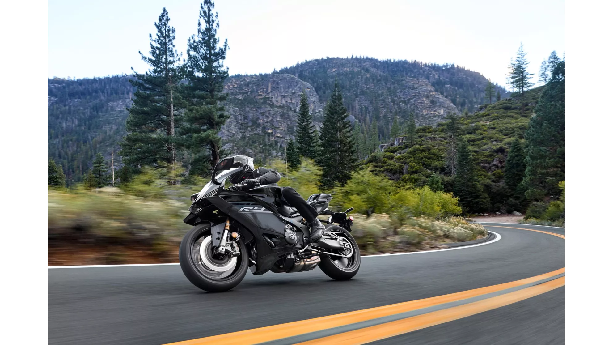 Yamaha R9 - Image 10 Yamaha R9 - Image 10