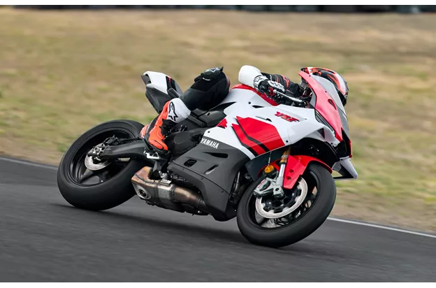 Yamaha R7 2026 vs Yamaha R9 2026