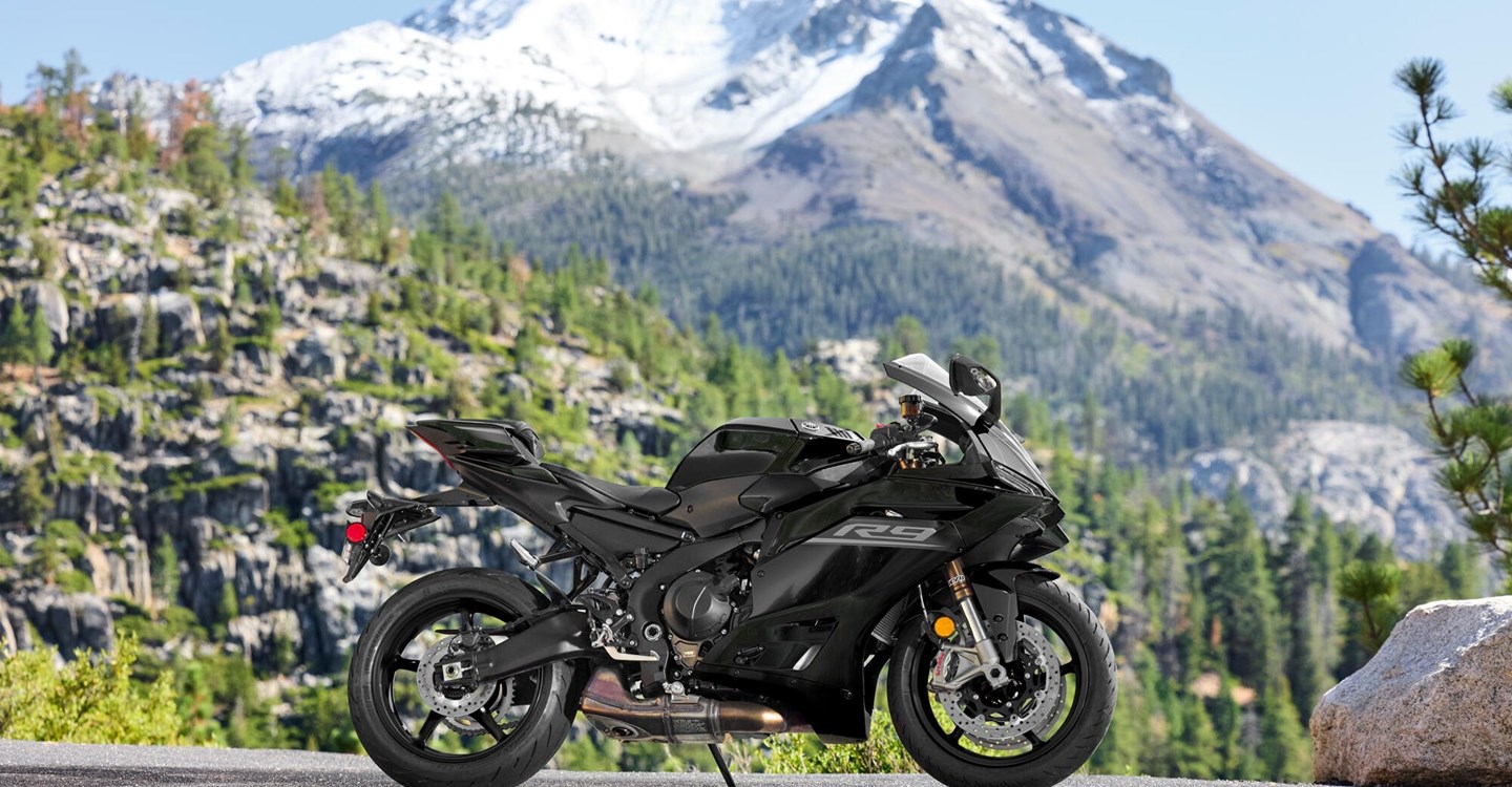 Yamaha R9