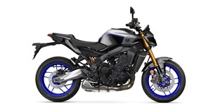 Yamaha MT-09 SP 35 kW 2026 vs Honda CB650R E-Clutch 2026