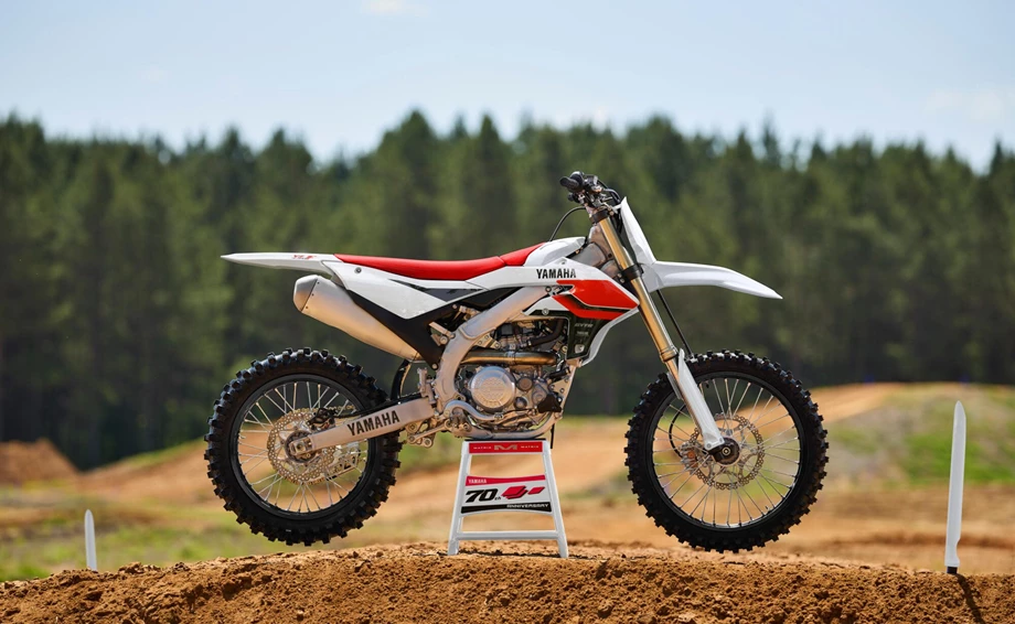 Yamaha YZ450F 70th Anniversary Edition Bild 2: Yamaha YZ450F 70th Anniversary Edition