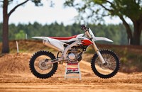 Yamaha YZ250F 70th Anniversary Edition 2026 - Bild 3