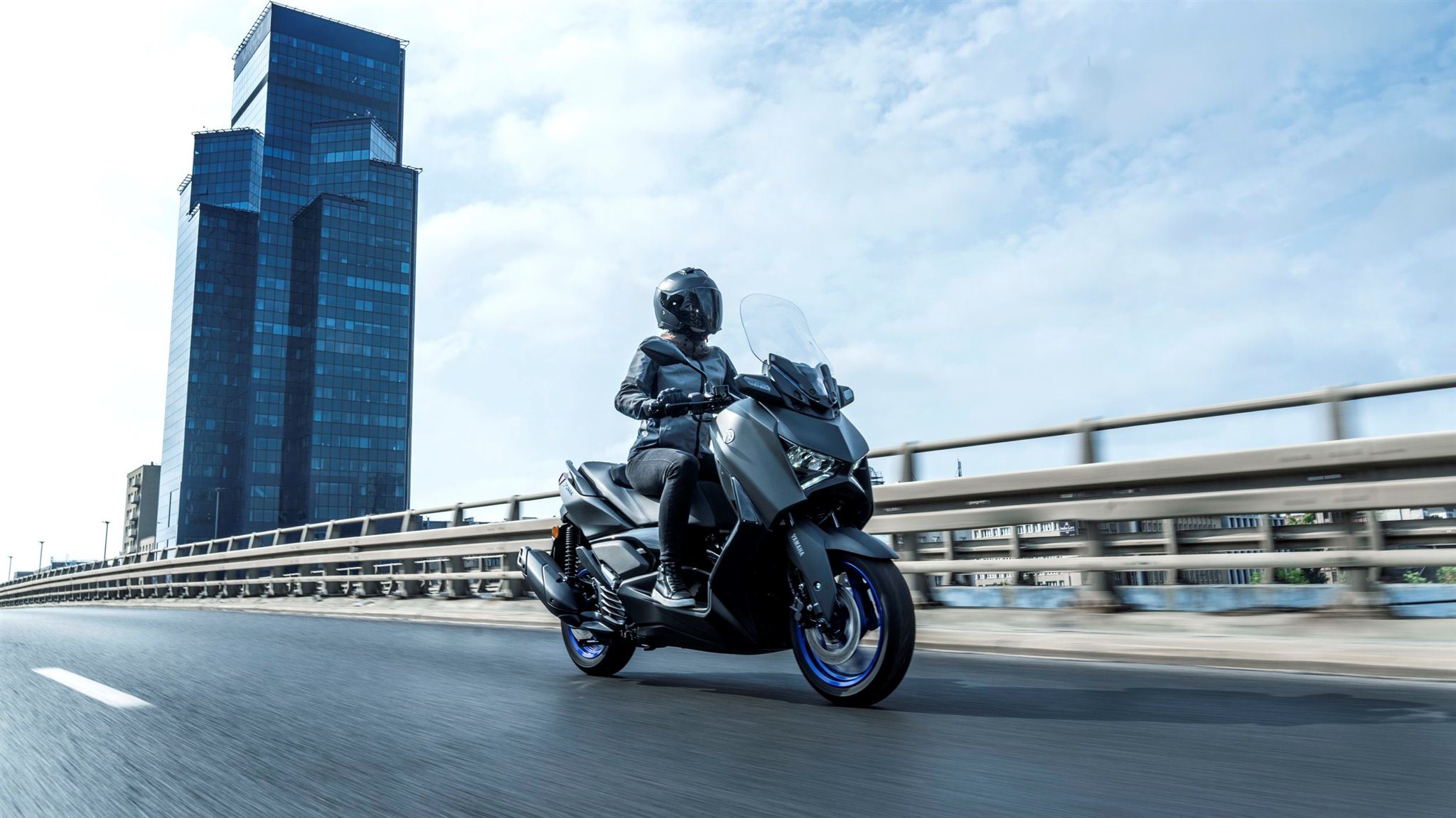 Yamaha XMAX 125 - Imagem 1