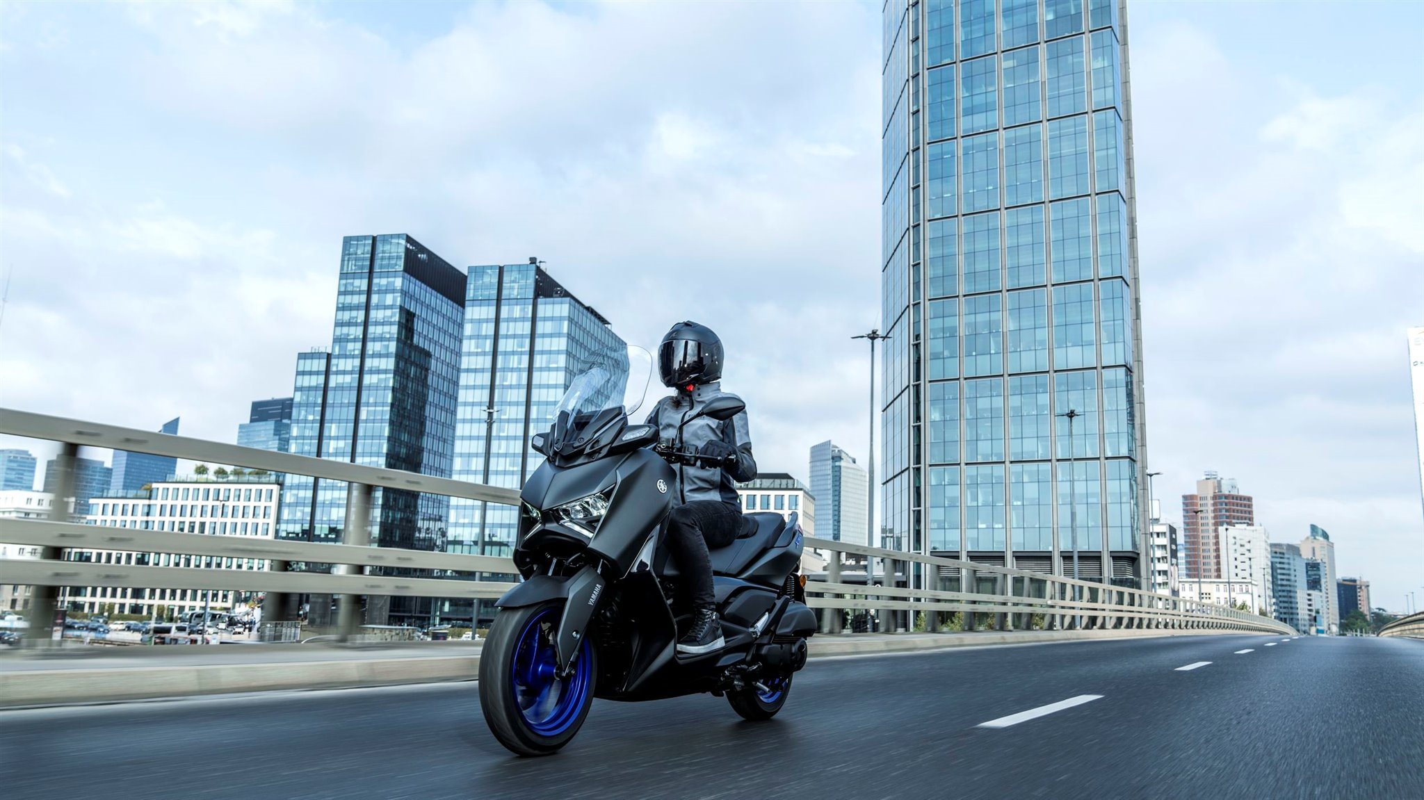Yamaha XMAX 125 - Imagem 2