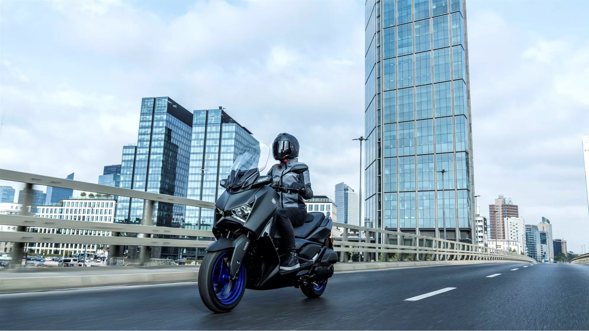 Yamaha XMAX 125 - Imagem 2 Yamaha XMAX 125 - Imagem 2