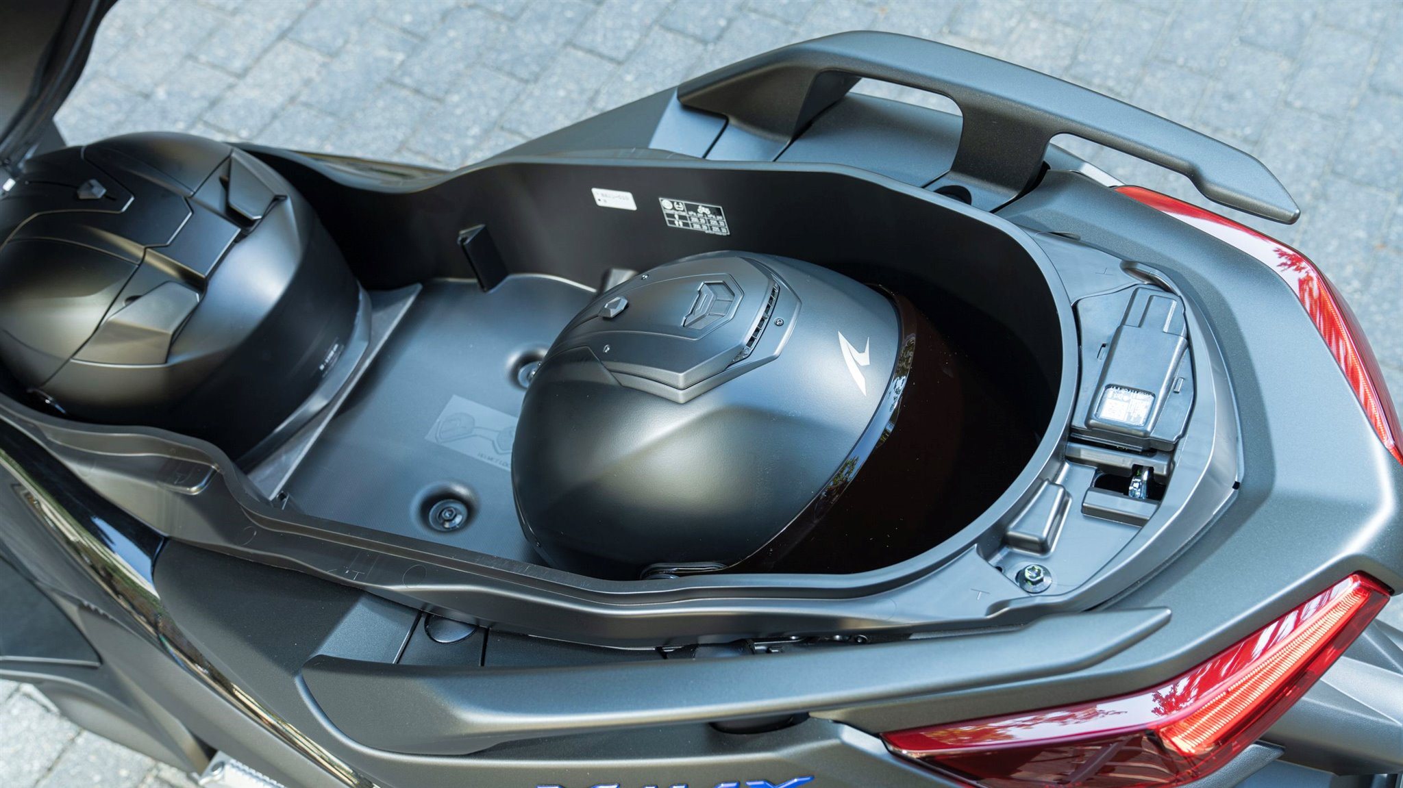 Yamaha XMAX 125 - Imagem 8