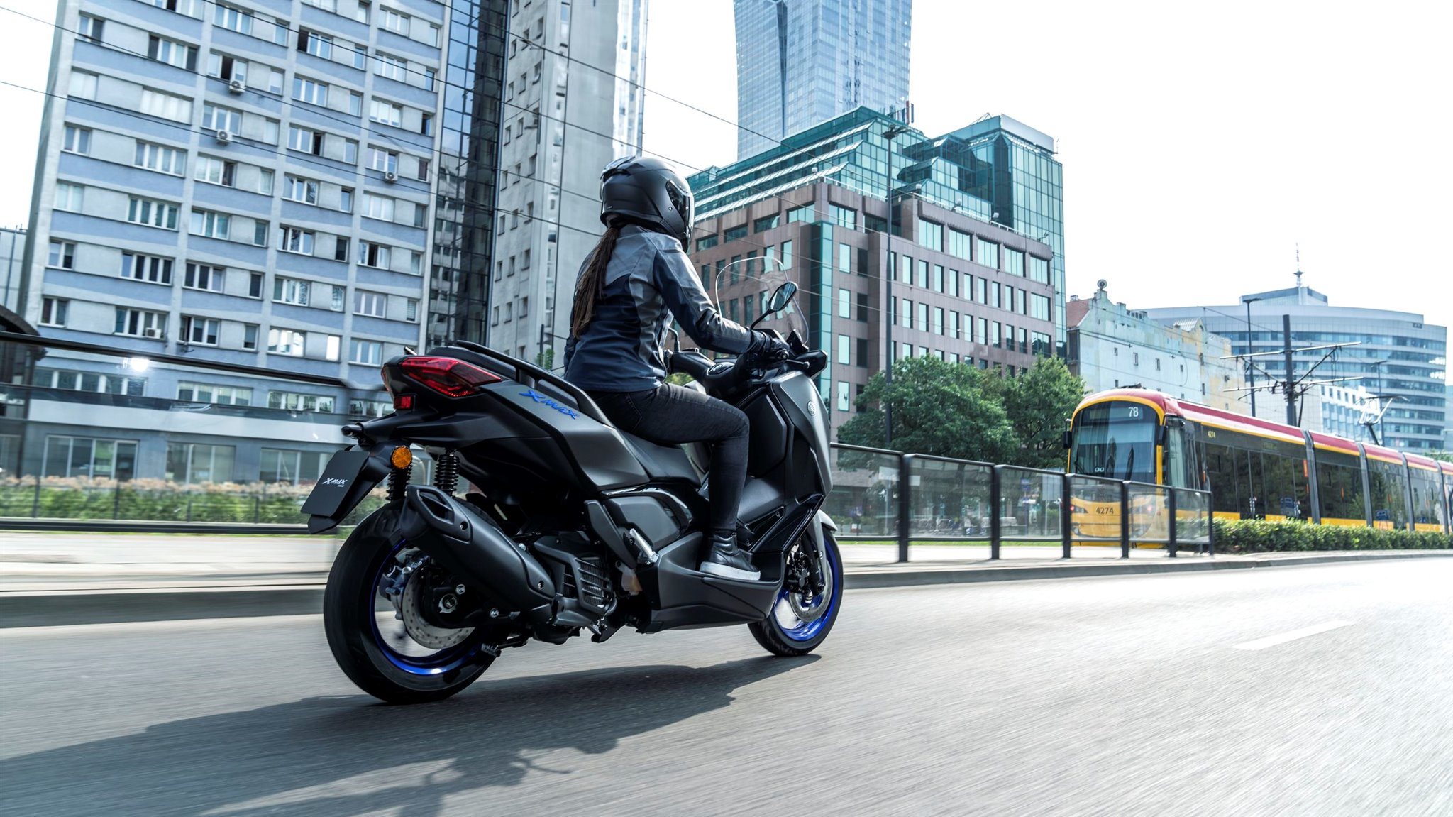 Yamaha XMAX 125 - Imagem 9