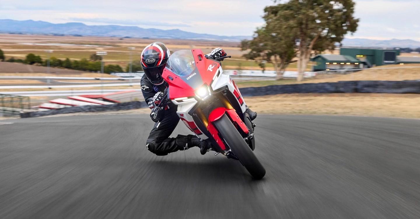 Yamaha R3