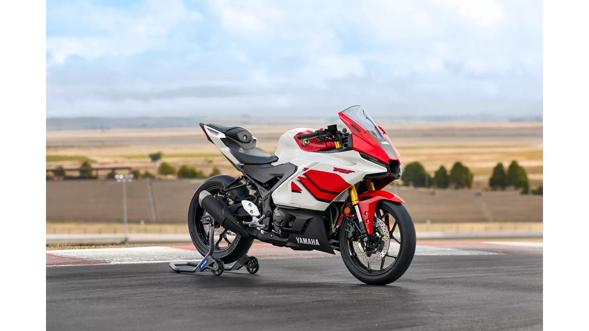 Yamaha R3 - Obrázek 6 Yamaha R3 - Obrázek 6