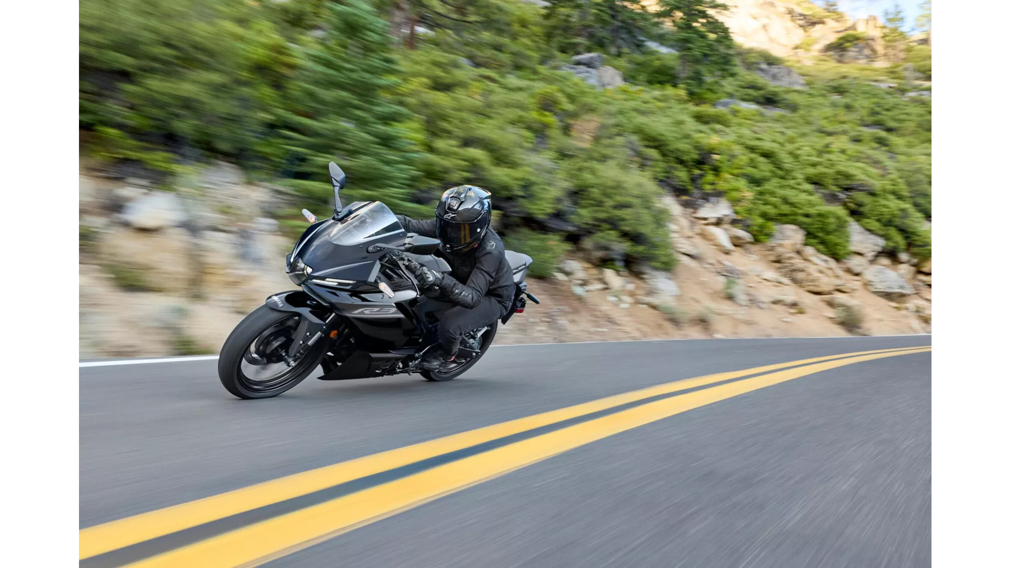 Yamaha R3 - Obrázek 11 Yamaha R3 - Obrázek 11