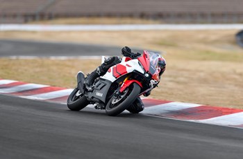 Yamaha R3 2026 - Bild 11