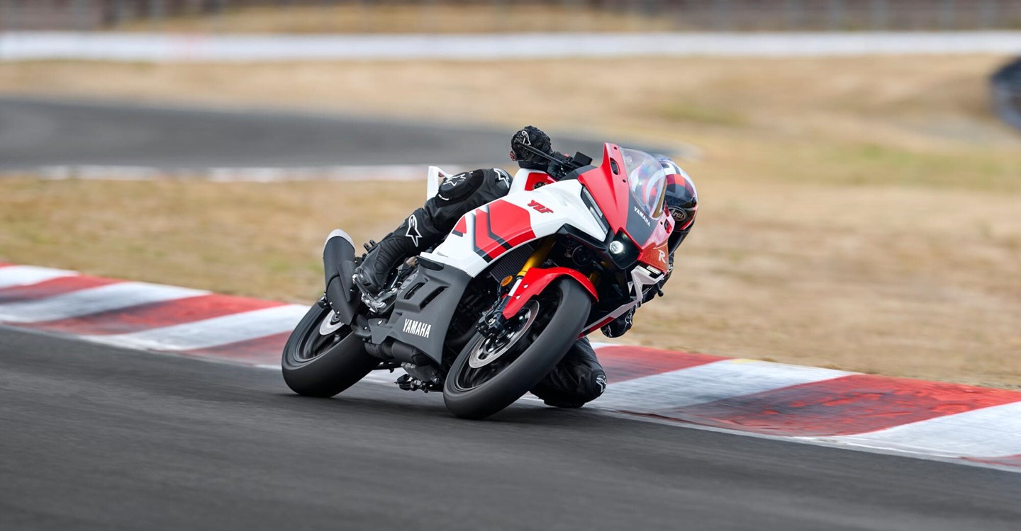 Yamaha R3