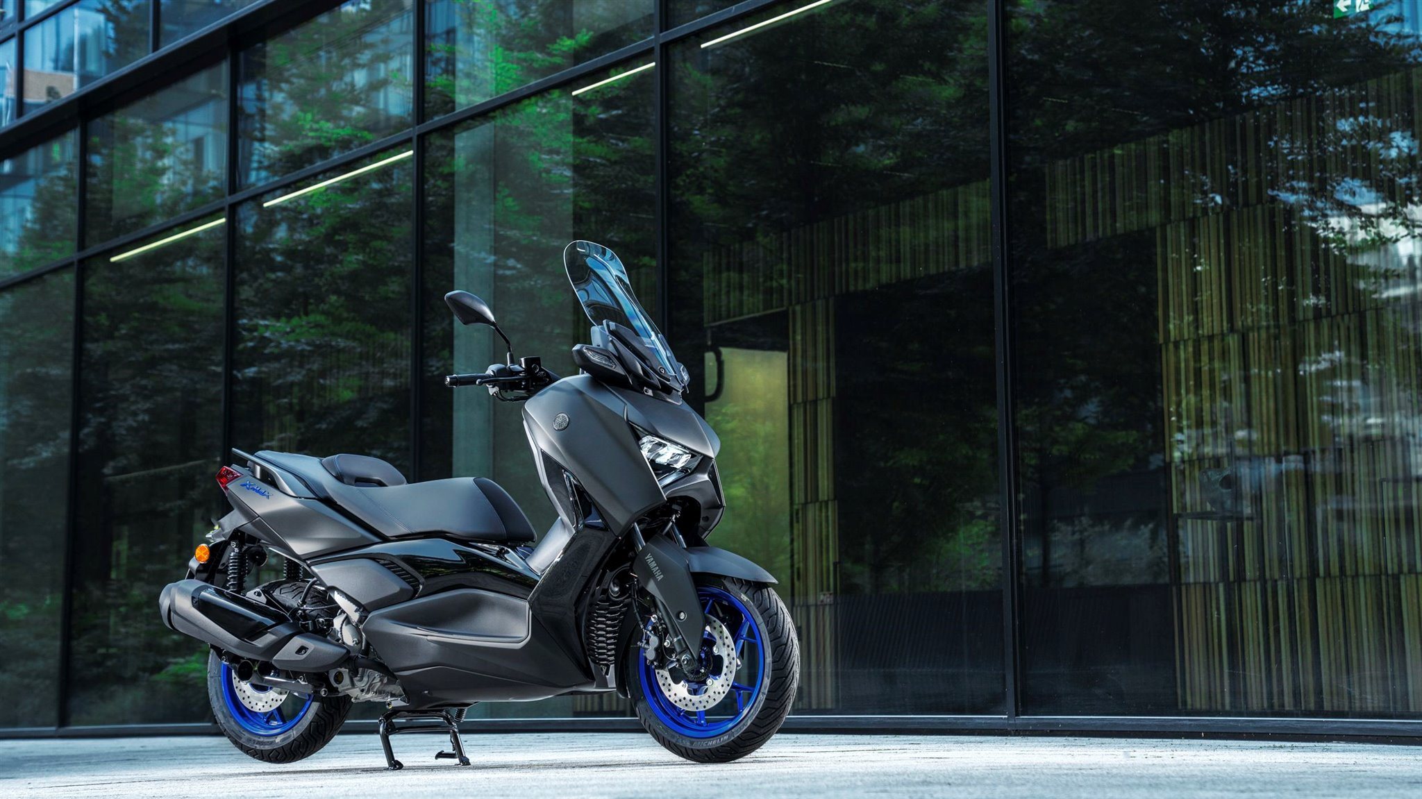Yamaha XMAX 300 - Image 9